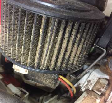 Stihl 261 Air Filter in need of a clean!