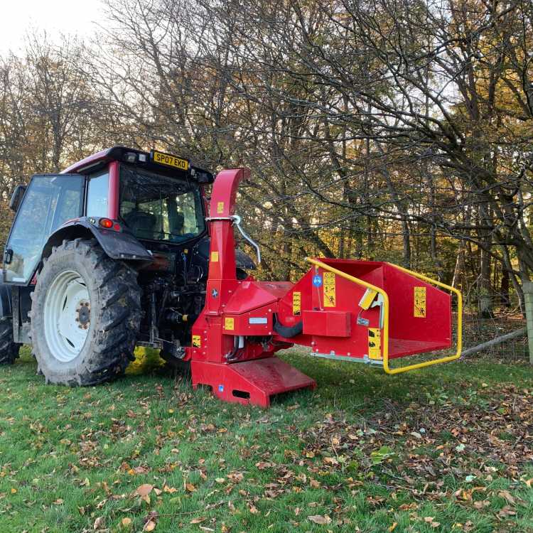 TP200 tractor mounted chipper