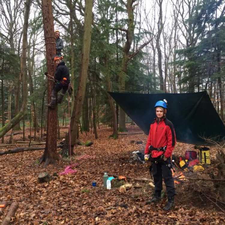 Scott Fraser pole climbing training