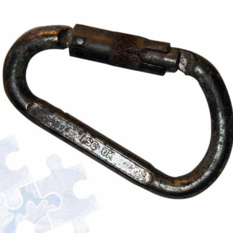 ISC steel karabiner - rusty!