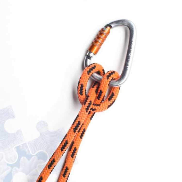 Final step on how to tie a Clove Hitch Knot