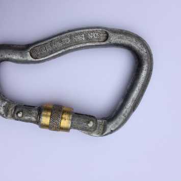 Dirty Karabiner