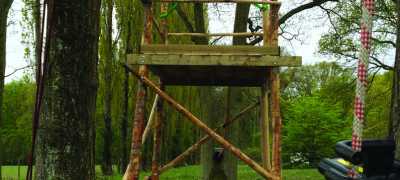 Buxted scouts build observation tower